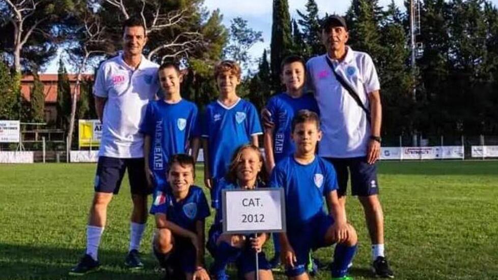 Una delle squadre della scuola di base Giovani atleti Roberto Tancredi
