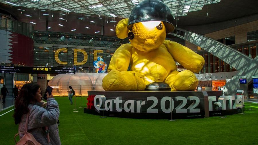 Mondiali, la Fifa difende il Qatar: «Paese ospitale e buon cibo»