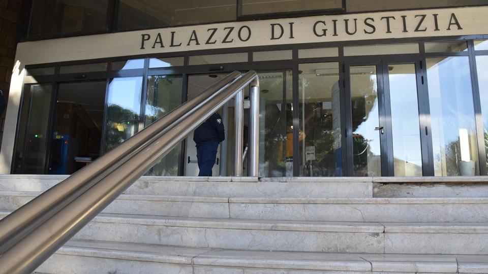 Grosseto, una telefonata di offese: imputata l’amica del marito