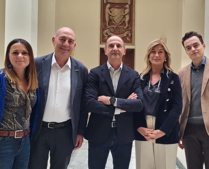 Operatori turistici a lezione per promuovere la città
