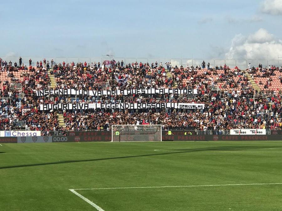 
	Lo striscione esposto in curva nord (foto mario rosas)

