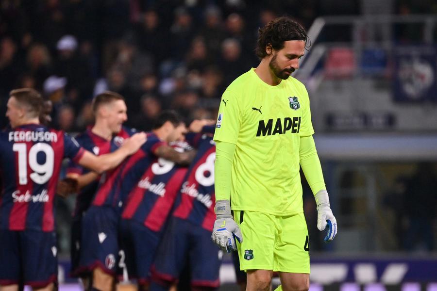 Il Sassuolo travolto a Bologna
