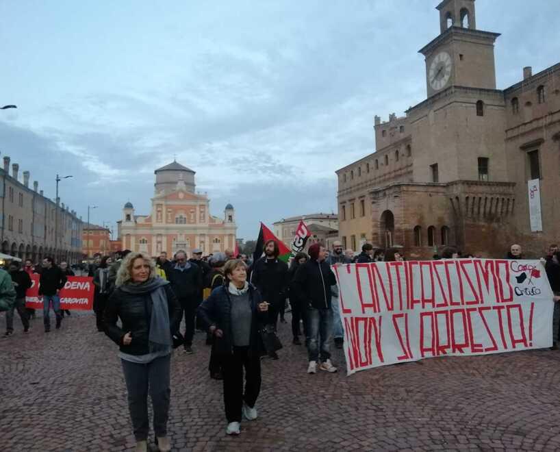 Carpi. «L’antifascismo non si arresta» E in piazza sfilano 150 manifestanti 