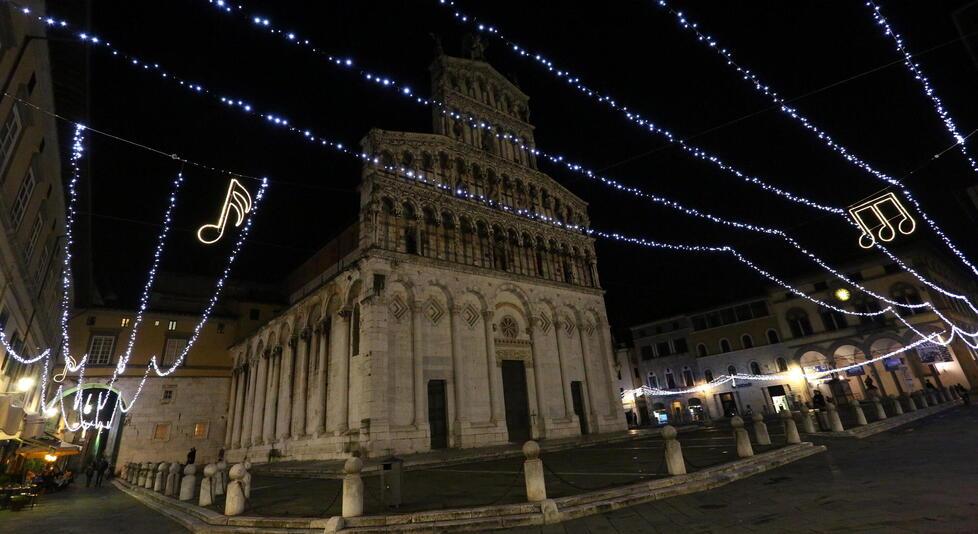 Natale, si accendono le luci: basta aspettare il 25 novembre