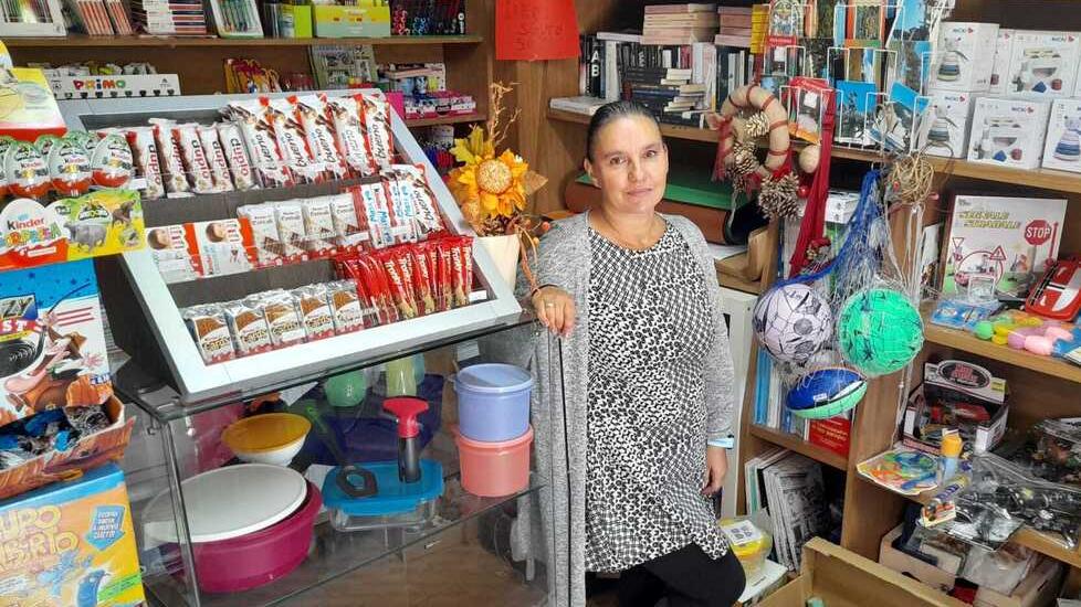Pistoia, da gennaio chiude la storica tabaccheria di Gavinana. La proprietaria: «Mi auguro che qualcuno la rilevi»