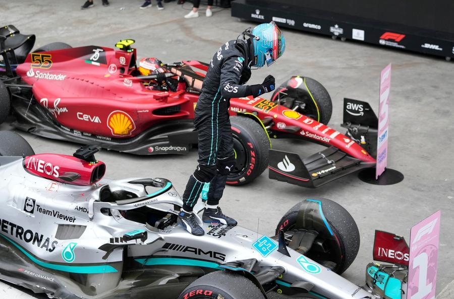 F1. Gran premio del Brasile Russell primo trionfo, davanti a Hamilton e Sainz. Quarto Leclerc