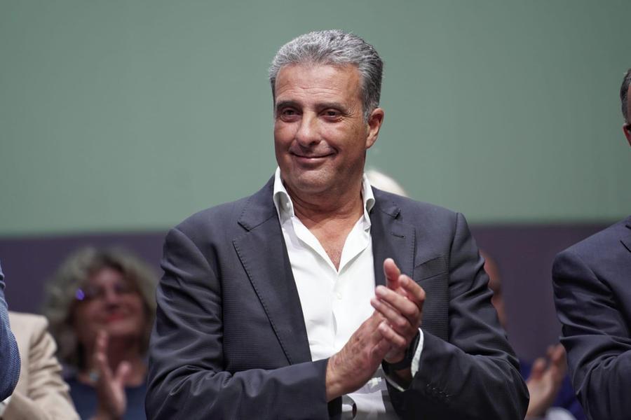 
	Valter Tamburini, presidente della Camera di Commercio Toscana Nord Ovest (Lucca, Pisa, Massa-Carrara)

