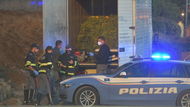 <usng-titolo><mc2>Altroché mare e spiagge da sogno: è lo spaccio il primato dell’isola</mc2></usng-titolo>