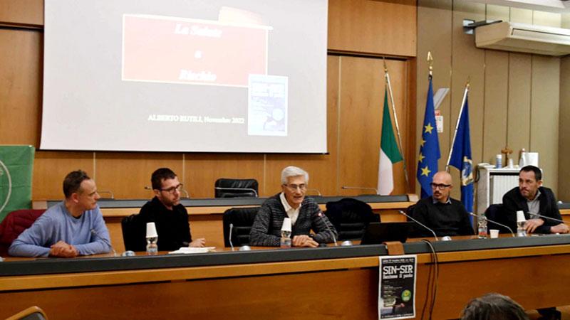 «A Massa Carrara troppi morti per tumore»: l’allarme del dottor Rutili