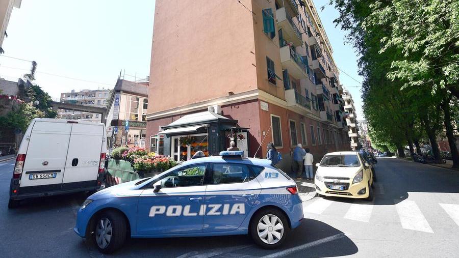 Una volante della polizia (foto d'archivio)