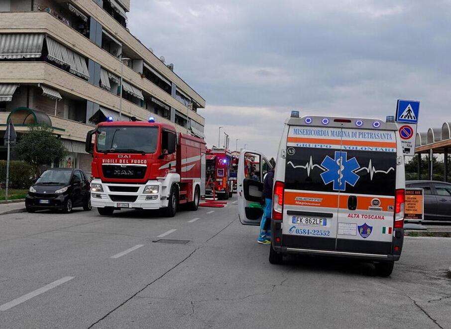 Fiamme in un palazzo Erp