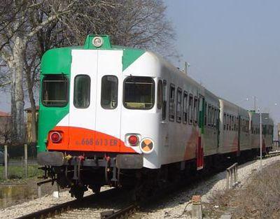 I genitori degli studenti: «Treni troppo spesso in ritardo»