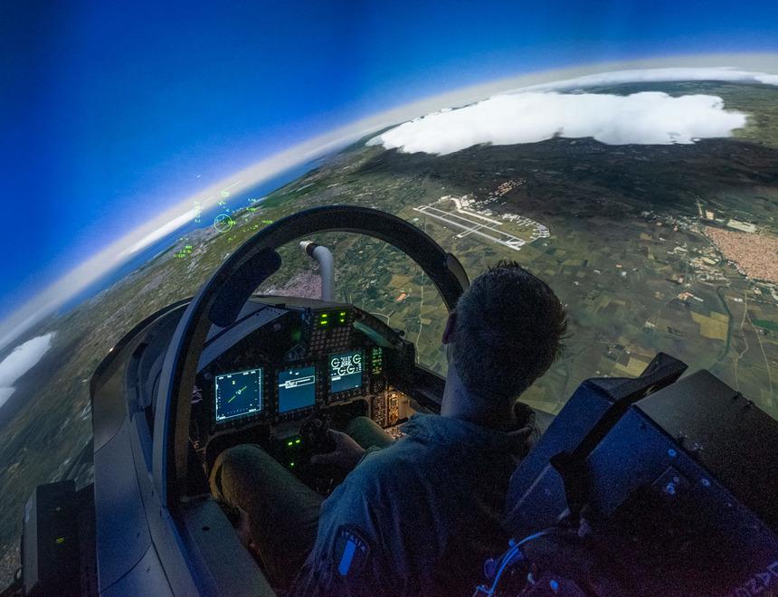 Il simulatore di volo dotato della tecnologia più sofisticata (foto Mario Rosas)