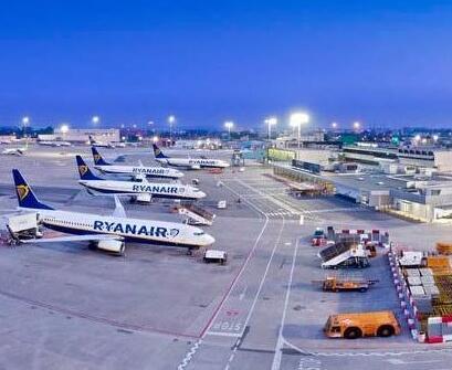 Aeroporti toscani: più passeggeri e gli utili tornano a volare