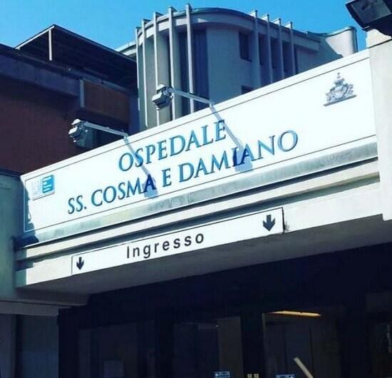 L’ingresso dell’ospedale Cosma e Damiano di Pescia
