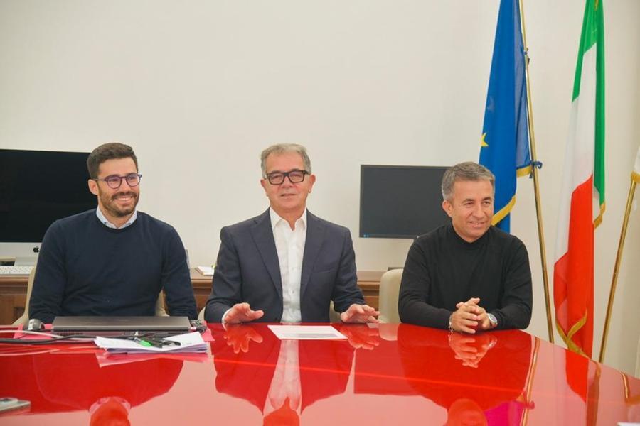 
	Luca Usai, organizzatore del Red Valley, il sindaco Settimo Nizzi e l'assessore Marco Balata&nbsp;


