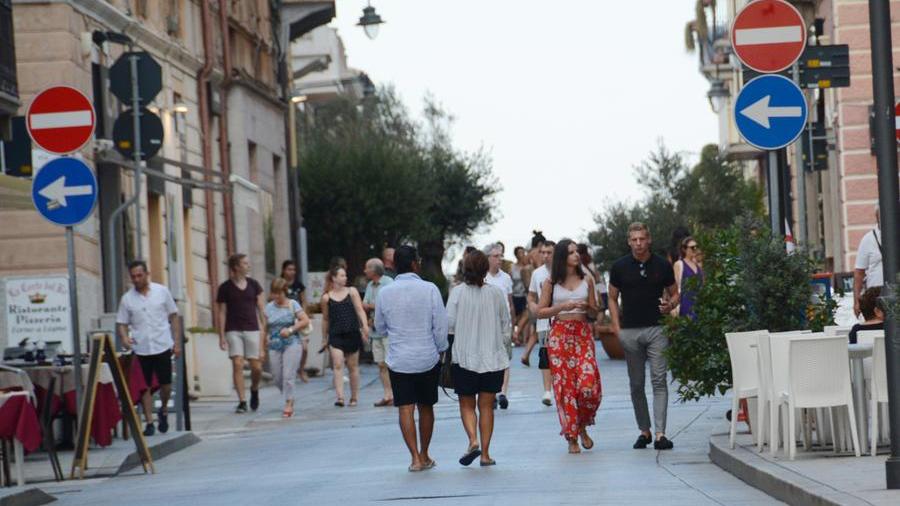 Turisti nel centro storico della città