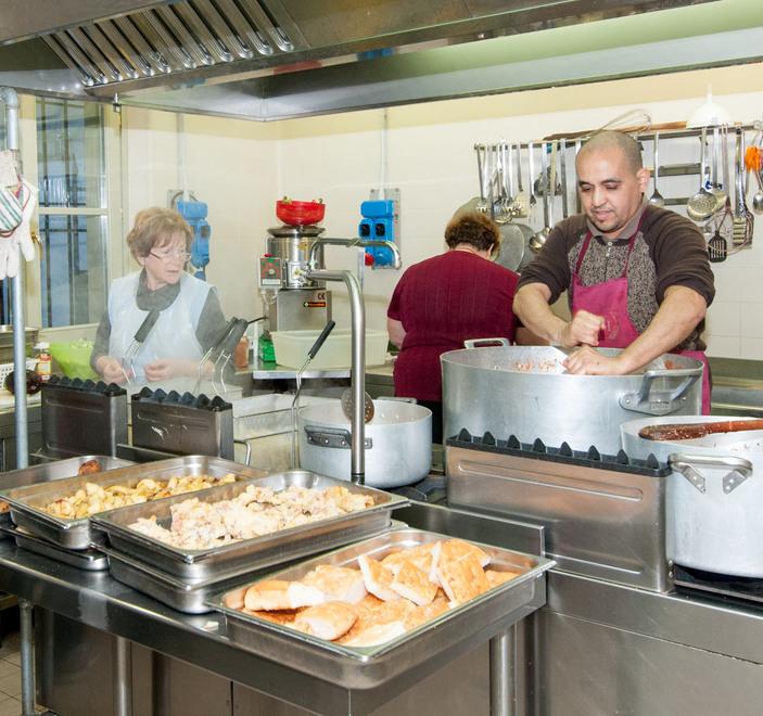 La Mensa del Vescovo volta pagina: i pasti saranno preparati dalla Caritas