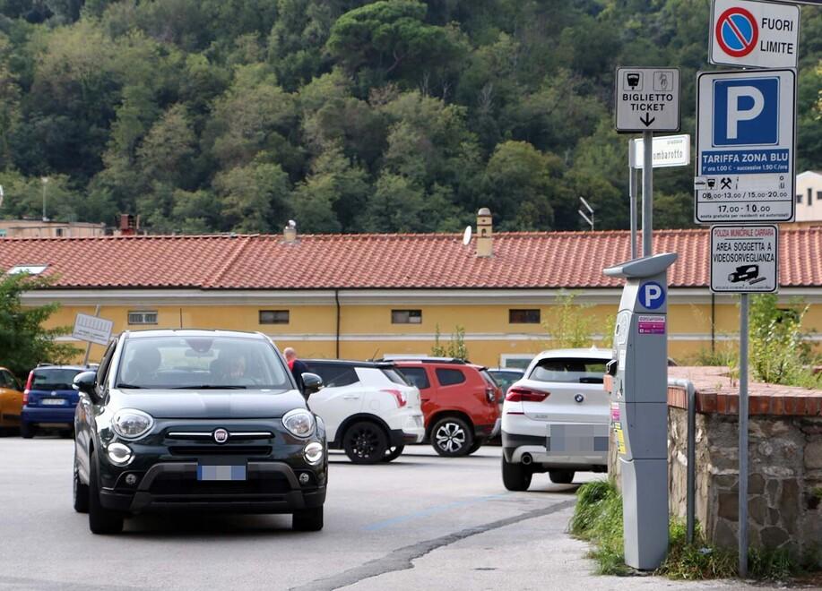 Sosta gratis per due ore: Carrara aiuta chi arriva per le feste