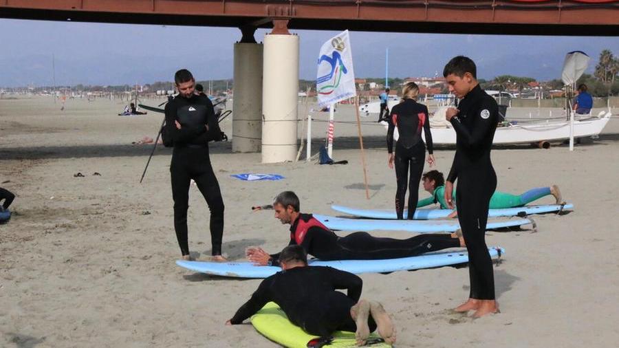 Benvenuti a Nimbus, il regno del mare: surf e divertimento a Pietrasanta