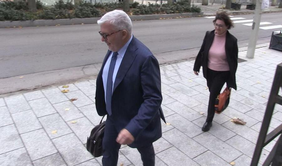 
	I consulenti della difesa di Ciro Grillo, Marco Savio e Lucia Tattoli, al loro arrivo al Tribunale di Tempio

