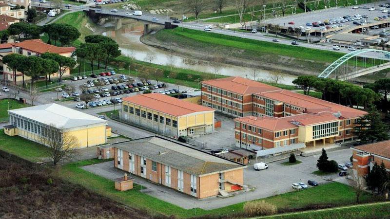 Milioni di euro dallo Stato, ma le scuole di Pontedera non sanno come utilizzarli: «Rischiamo di perderli tutti»