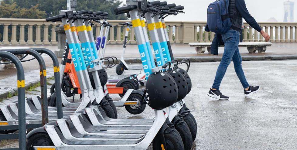 A Firenze monopattini che passione. È boom tra turisti e studenti