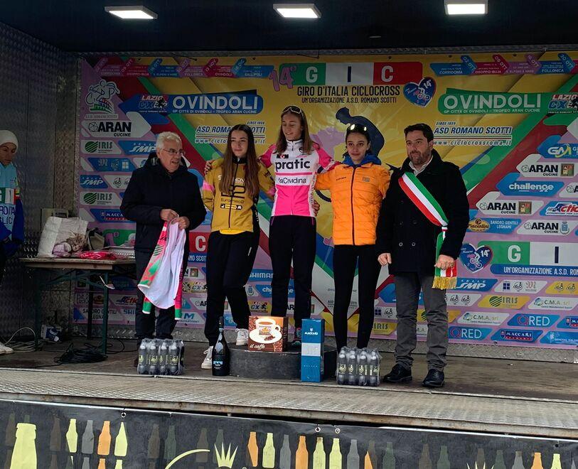 Nicoletta Brandi sul terzo gradino del podio