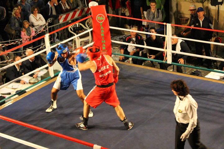 Boxe sotto le stelle per ricordare Manuel Iannaco - Video