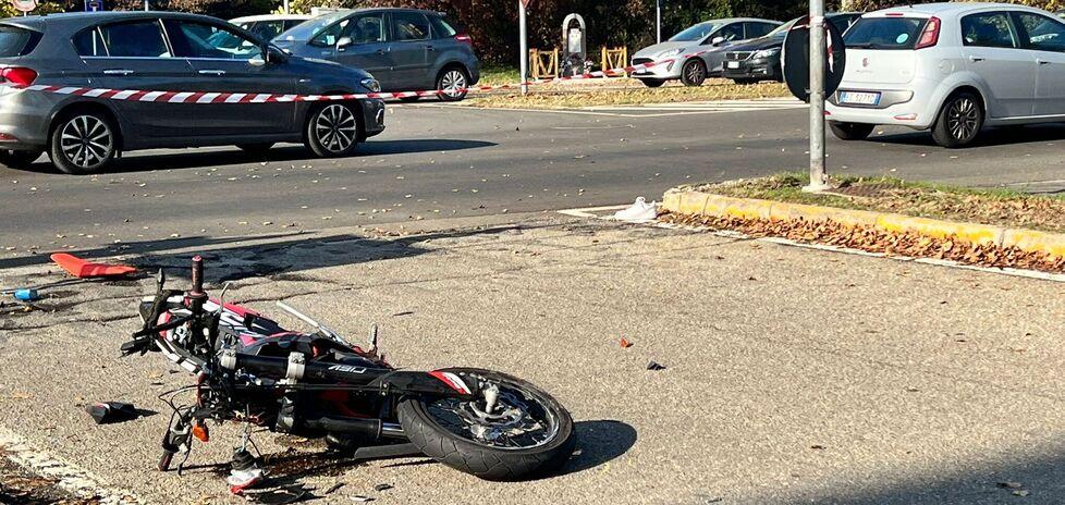 Carpi. Schianto in tangenziale Grave motociclista 15enne 