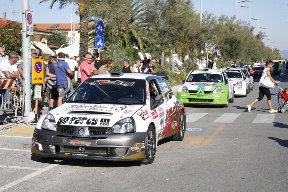 Al Rally di Camaiore trionfano Pisani e Manfredi sulla Clio R3C - Video