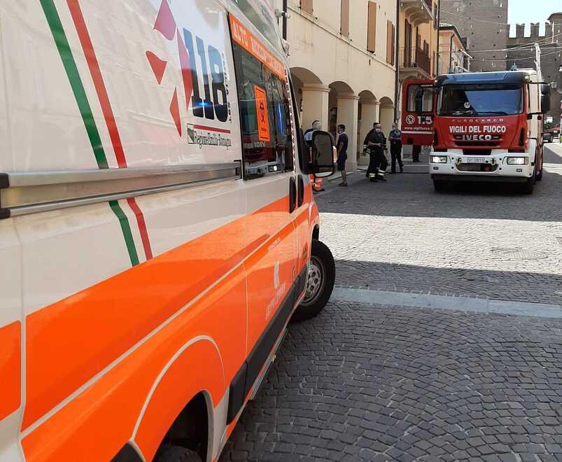 Castelvetro. Monossido dal braciere in sala I volontari salvano moglie e marito