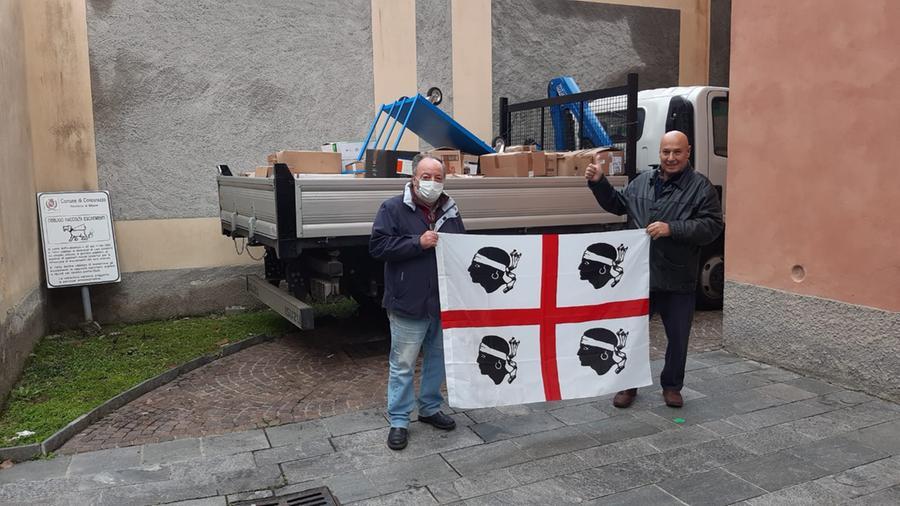 I sardi di Monza, Concorezzo e Vimercate donano tremila libri a due cooperative per aiutare una Rsa