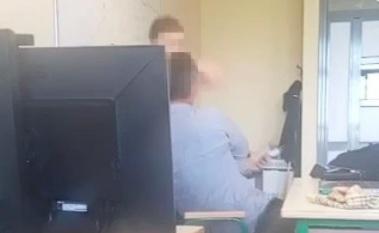 Pontedera, prof tira un pugno allo studente: fascicolo aperto in procura
