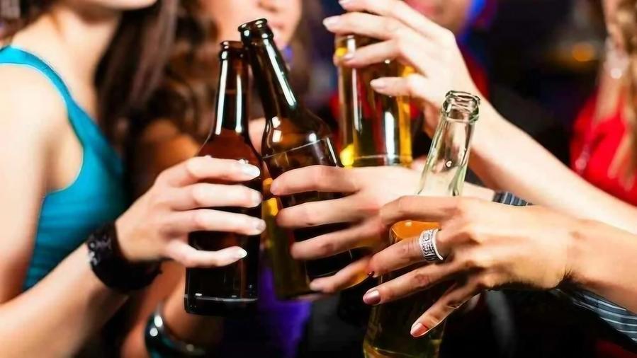 Alcolici a minori, chiuso per 10 giorni un locale a Lucca