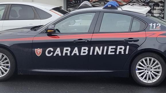 Una pattuglia dei carabinieri (foto d'archivio)