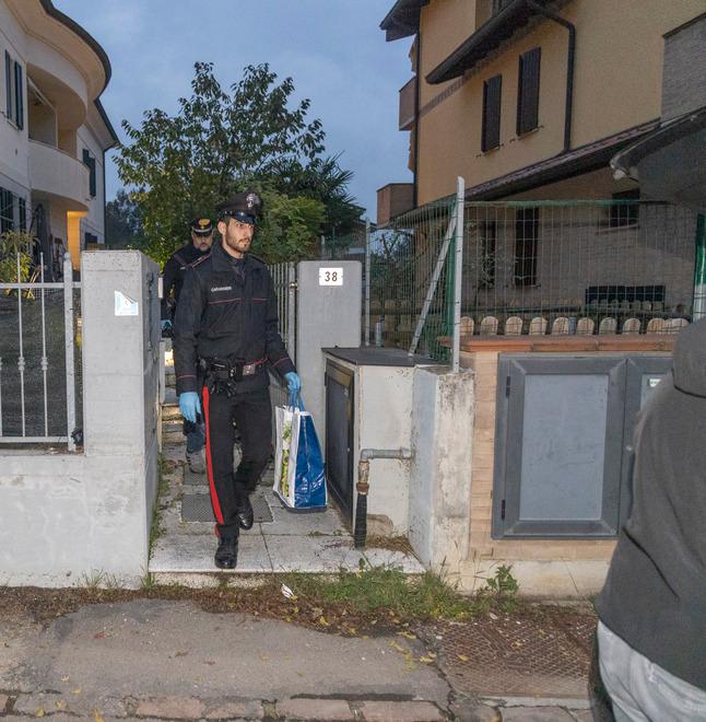 A Ravarino I vicini di Alice sotto choc «La vedevamo a passeggio con la bambina e il cane»