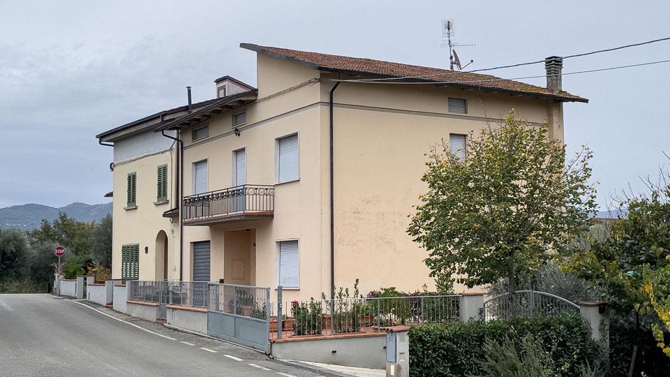 Lamporecchio, famiglia picchiata: i banditi cercavano la cassaforte