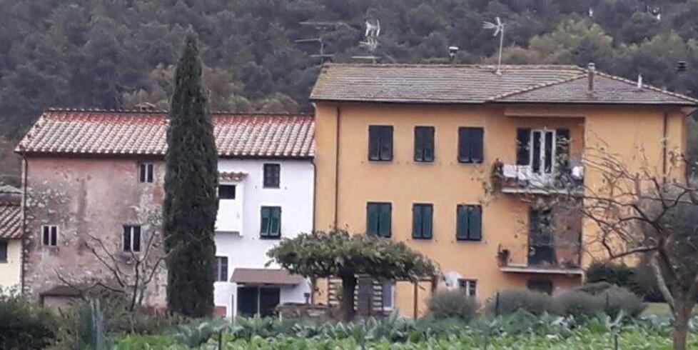 I ladri rubano anche l’urna cineraria scambiandola per una cassaforte