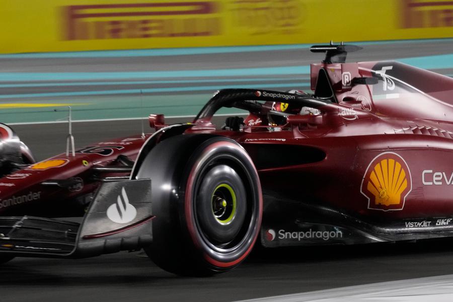 F1, Gp Abu Dhabi: vince ancora Verstappen. Seconda anche nel mondiale la Ferrari di Leclerc