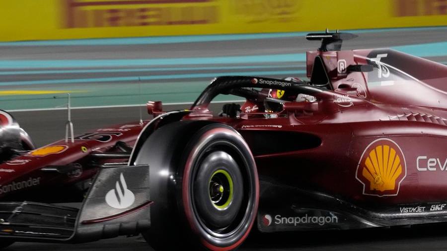 F1, Gp Abu Dhabi: vince ancora Verstappen. Seconda anche nel mondiale la Ferrari di Leclerc