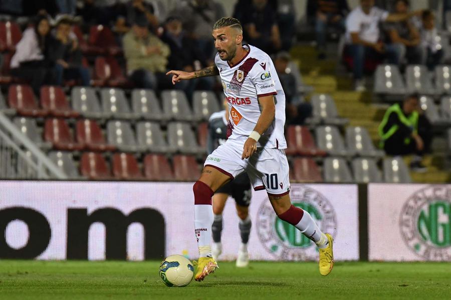 La Reggiana vince e vola in testa