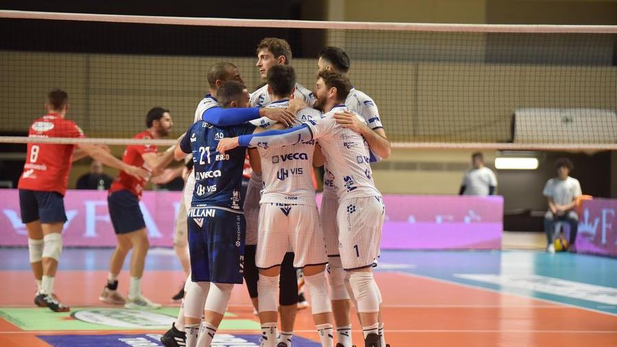Modena, missione compiuta a Taranto
