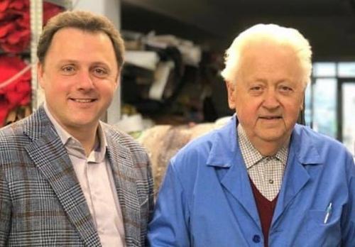 Pilade Buti insieme a suo figlio Amerigo in una foto scattata all’interno dell’azienda di famiglia che ha saputo conquistare i mercati internazionali