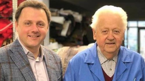Pilade Buti insieme a suo figlio Amerigo in una foto scattata all’interno dell’azienda di famiglia che ha saputo conquistare i mercati internazionali