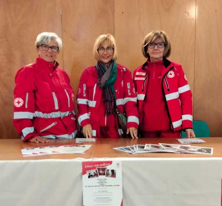 Croce Rossa, a Lucca un servizio per le persone sole con telefonate e visite a casa: come richiederlo