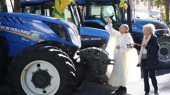 Massa, rischia l’11% delle aziende agricole: al via campagna anti cibo sintetico