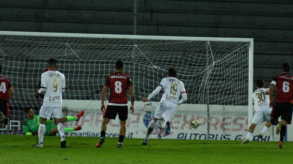 Lucchese sconfitta dall’arbitro che regala un rigore al Gubbio