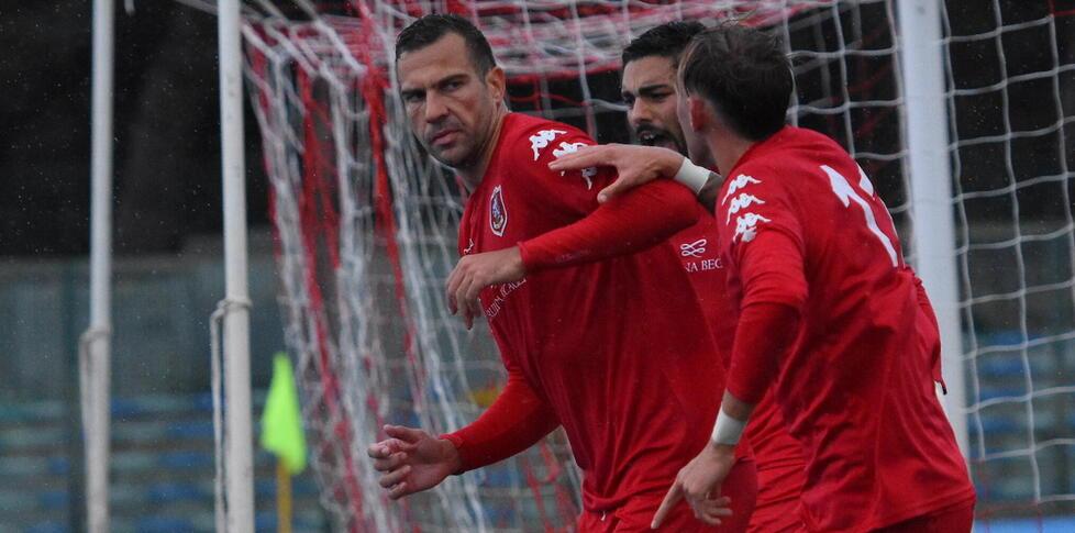 L’Arezzo inguaia il Grifone. Terzo stop di fila e zona playout