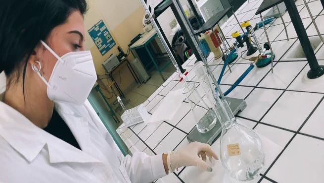 L’Istituto De Franceschi – Pacinotti presenta l’indirizzo chimico – biologico
